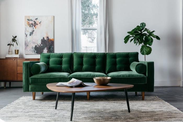 Wohnzimmer einrichten grünes sofa